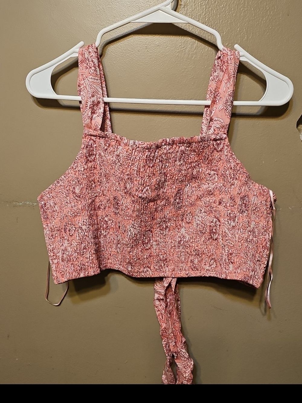 House of Harlow 1960 Pink Floral Smocked Crop Cami